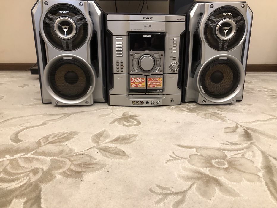 Продаю мз-центр SONY в зорошем состоянии.