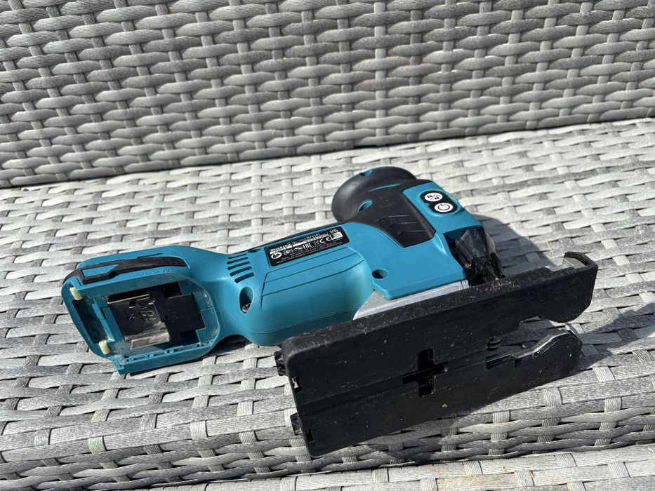 Pendular Makita DJV181