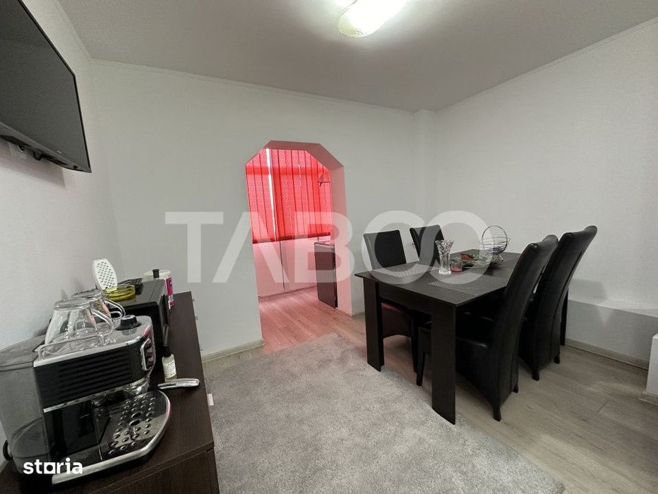 Apartament decomandat 3 camere 2 bai 68 mpu etaj 3 Calimanesti Valcea