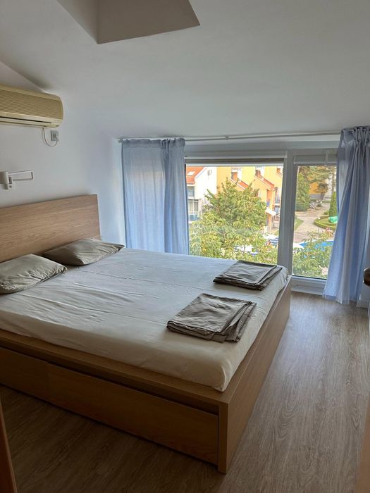 Продава се Тристаен апартамент в Бургас, Долно Езерово - 90 кв.м за 1112 €/кв.м - Снимка #2