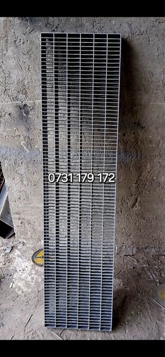 Platforme zincate trepte laterale
