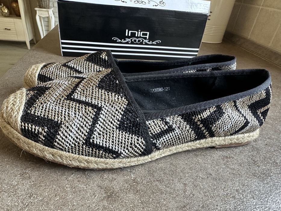 Еспадрили от няколко цвята