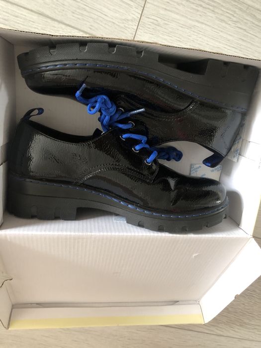 Продам туфли женские