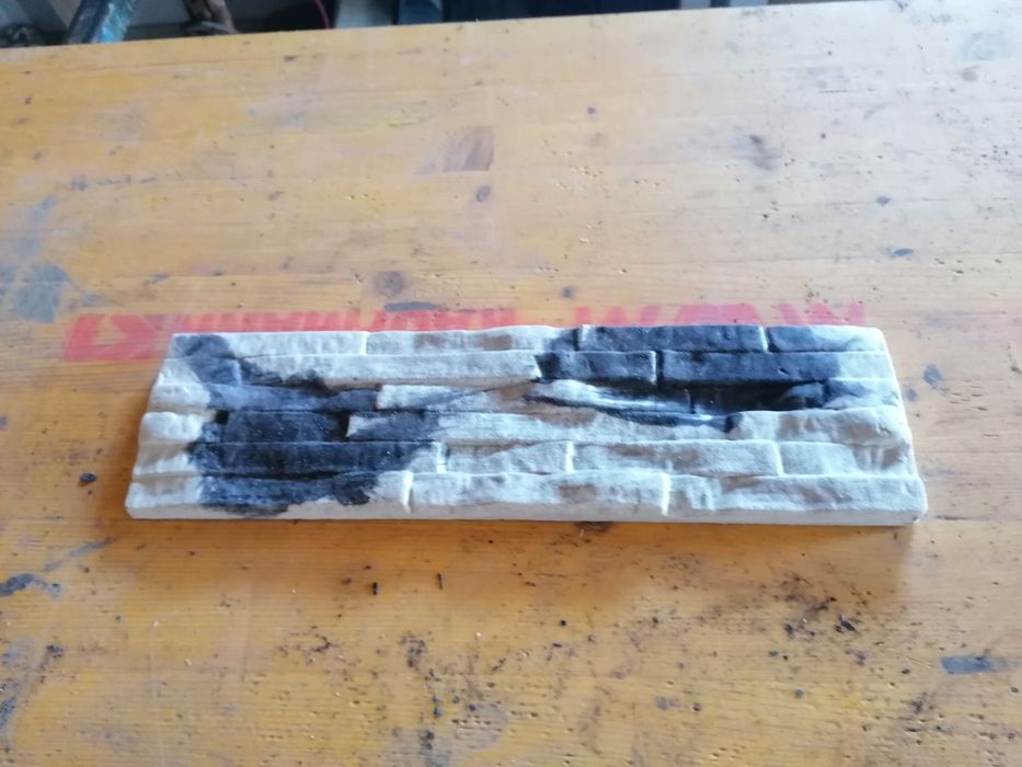 Vând și montez piatra decorativa