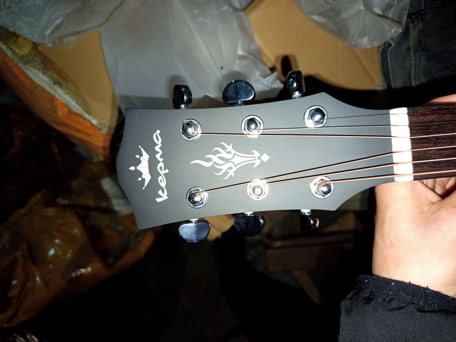 Трансакустическая гитара Kepma