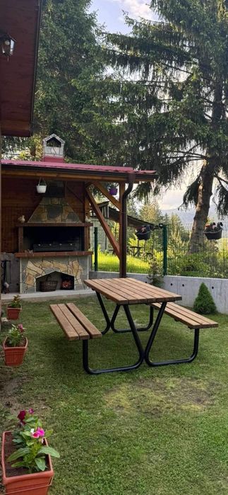 Маса с две пейки