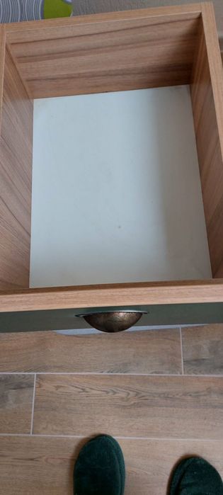 Продавам дървени чекмеджета