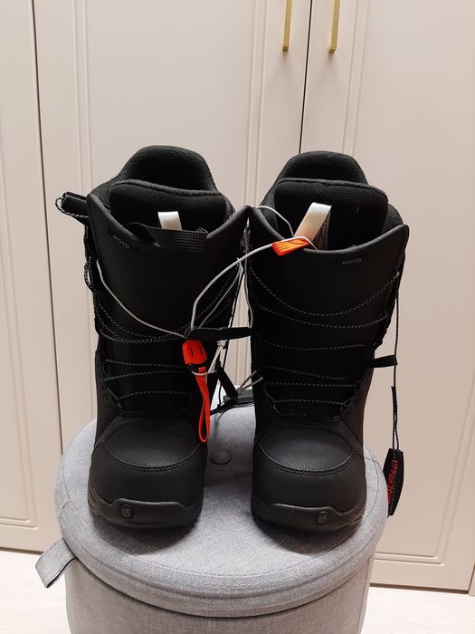 Boots noi Burton moto 8 placa snowboard