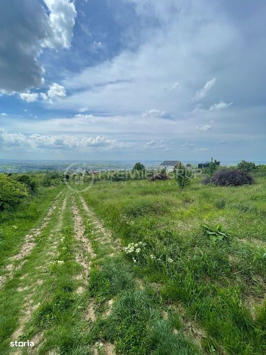 Teren extravilan 952mp, Bucium, cu dublu acces la drum