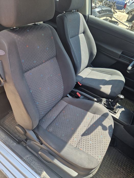 Фолксваген Поло 1.2i 12v (на части)