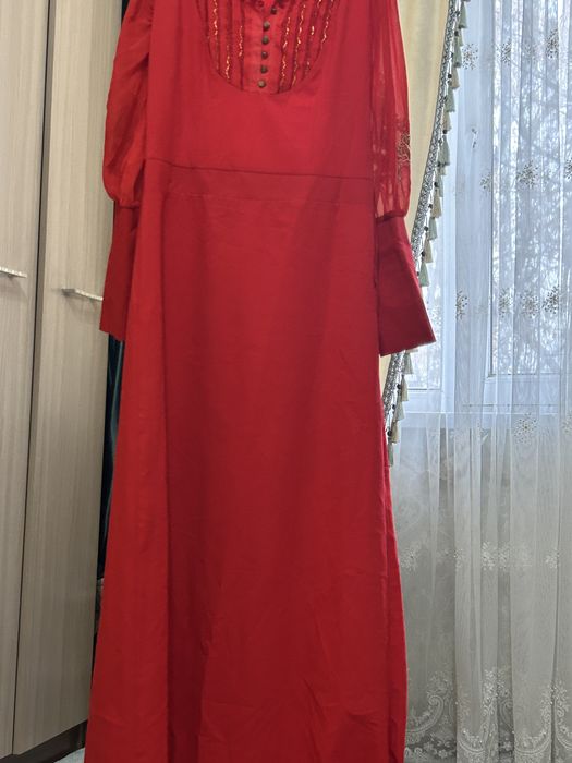 Платья красивая вечерной