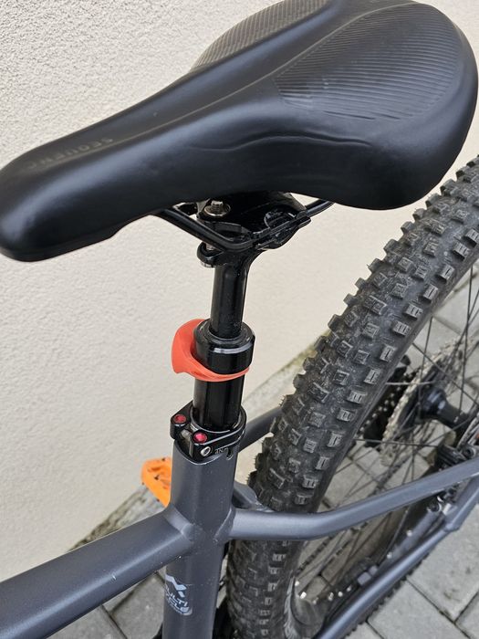 Cube reaction Race hybrid