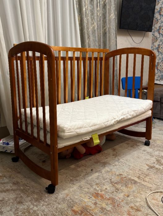 Кроватка детская