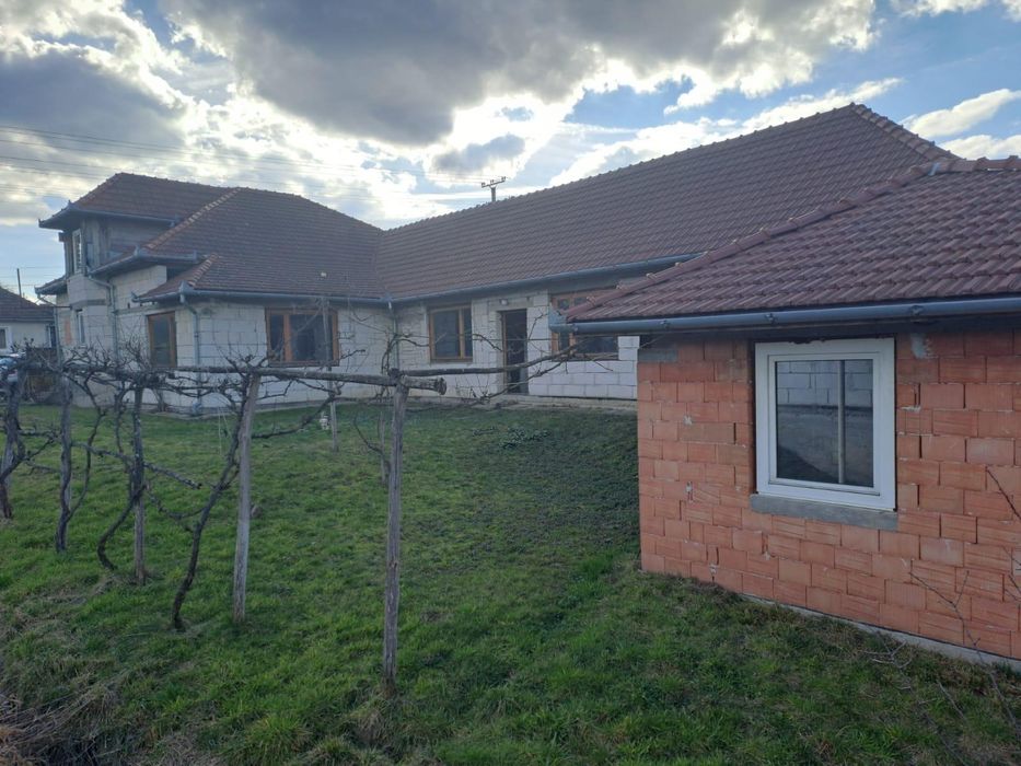 Casa de vanzare in Dezna