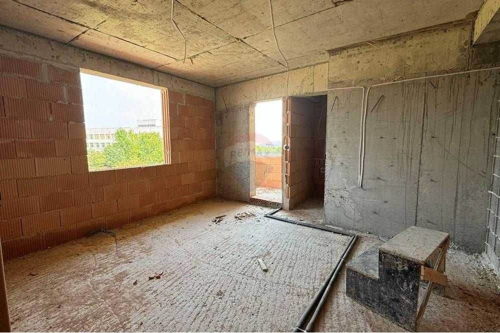 Продава се Двустаен апартамент в Шумен, Тракия - 56 кв.м за 1220 €/кв.м - Снимка #5