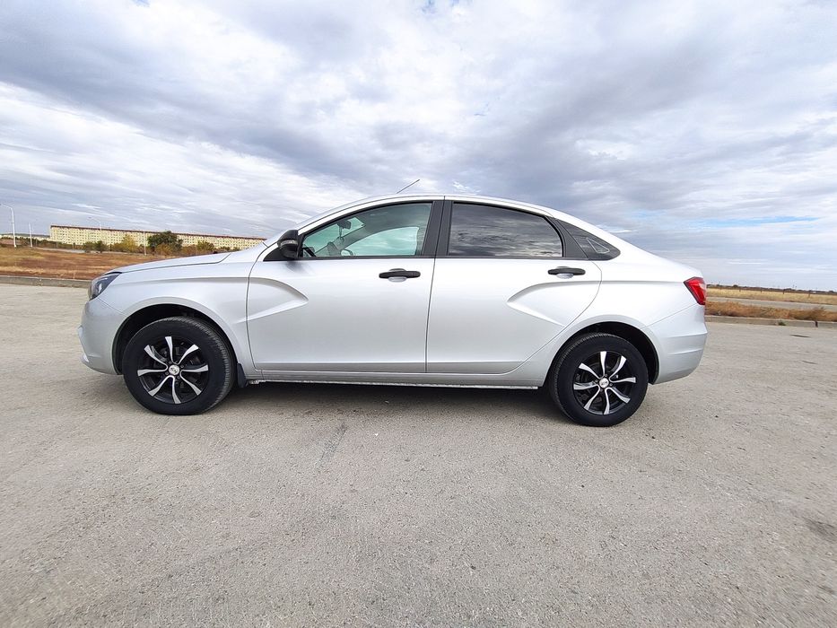 Автомобиль Лада Веста