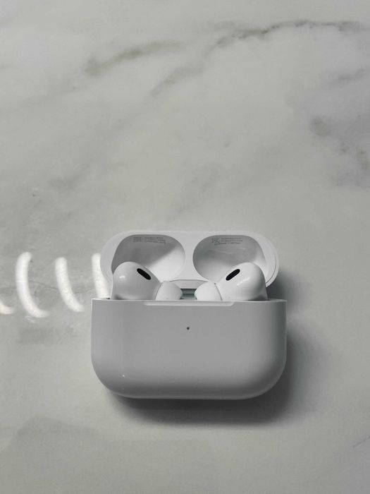 Apple AirPods Pro 2 – Stare Excelentă, Sunet Premium