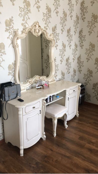 Спальный гарнитур Лорена