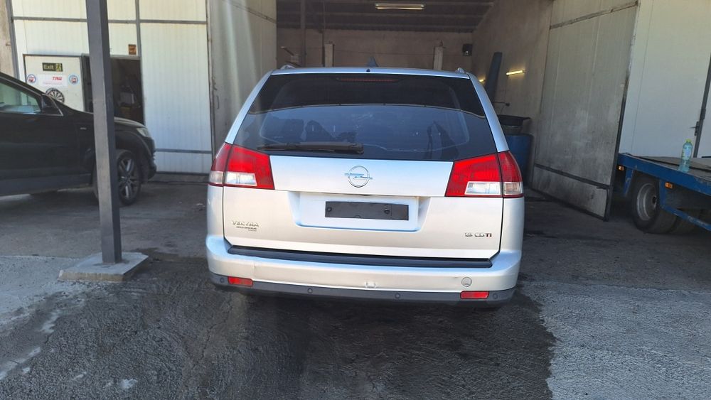 Нов внос автомобил от Австрия с предно счупено стъкло и повредена турб