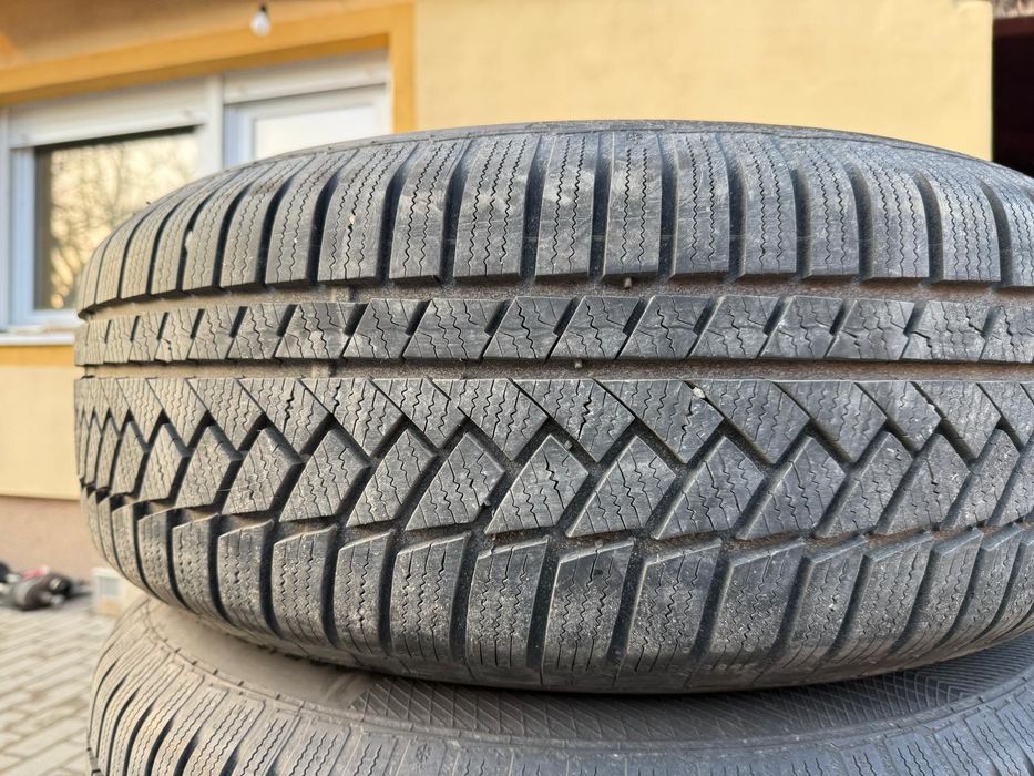 Anvelope 235 65 17 Continental iarna 2021