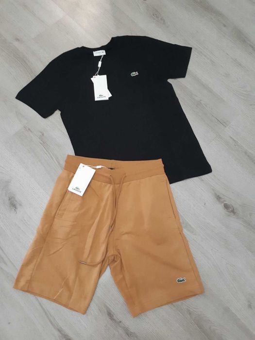 Мъжки къси комплекти Lacoste