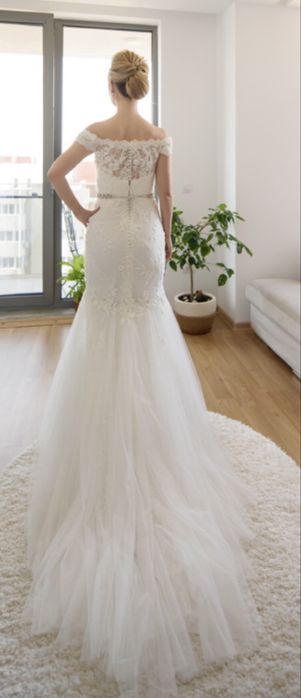 Rochie de mireasă Pronovias – sirenă, dantelă, purtată o singură dată