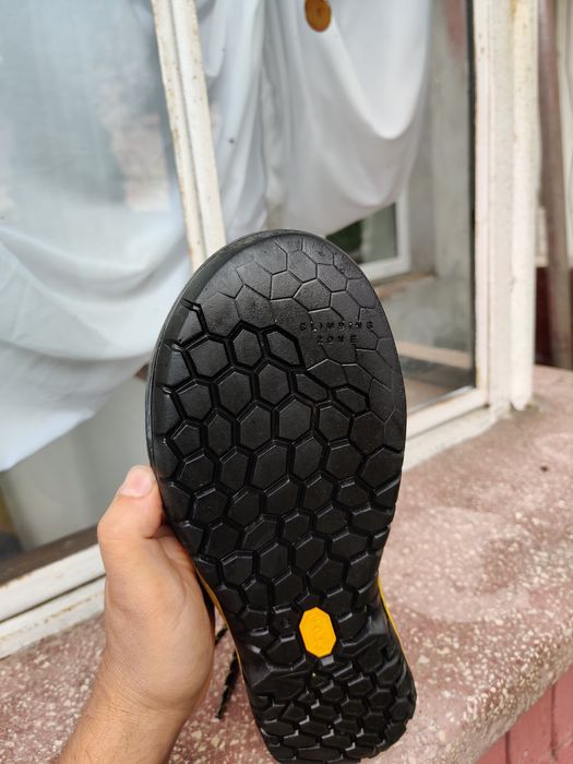 La Sportiva TX Canyon Blak/Yellow