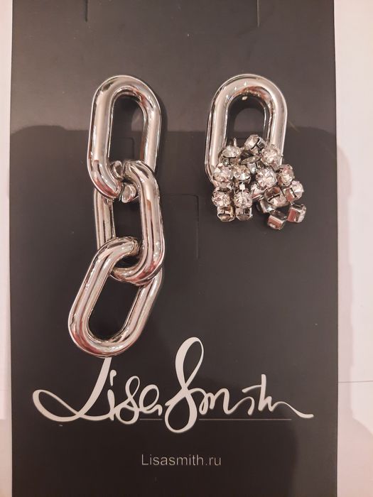 Продам новые серебристые серьги