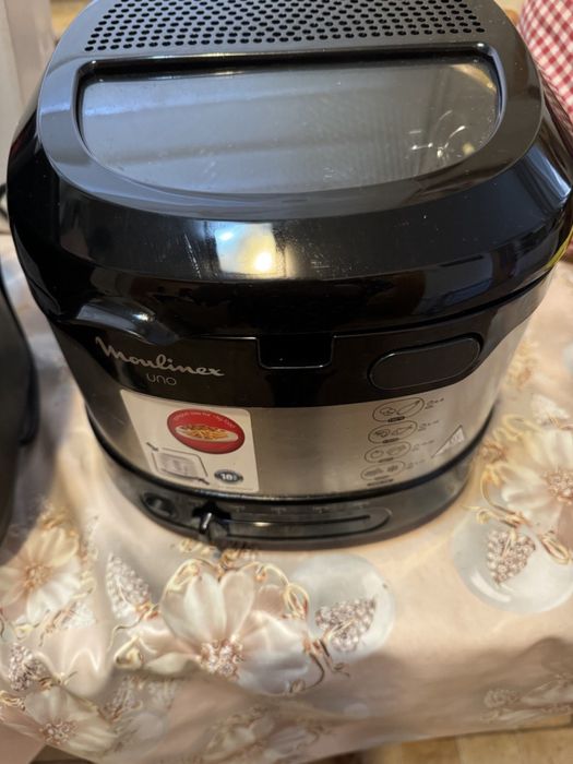 Продается фритюрница Мулинекс