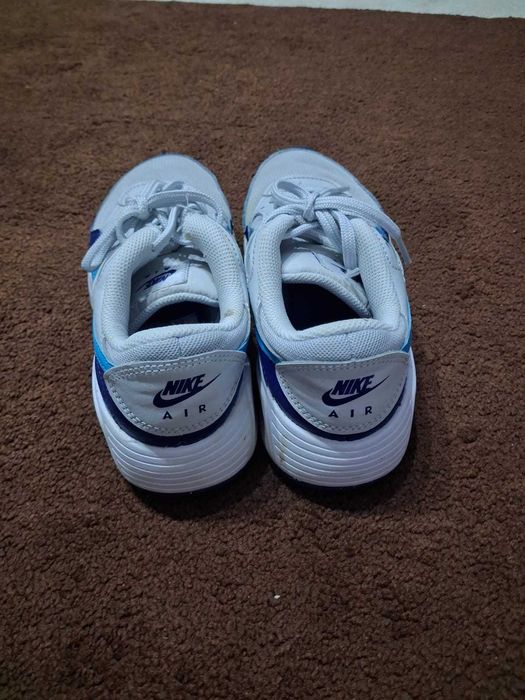 Adidași Nike air max