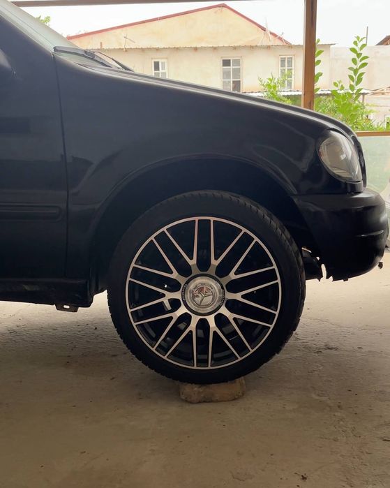 Mercedes R20 Raznosherokiy Diska+Balon sotiladi