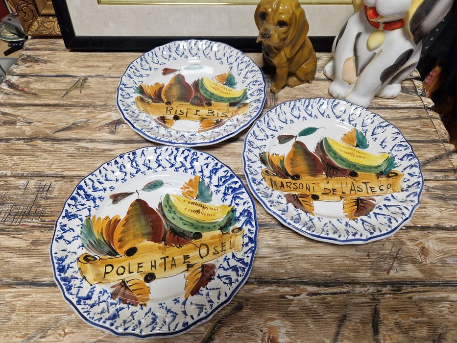 Чинии и купи за сервиране