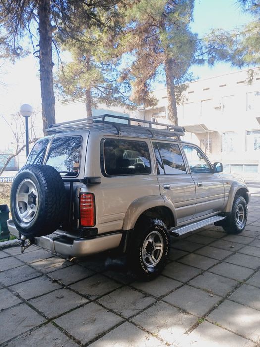 Toyota land cruiser 80