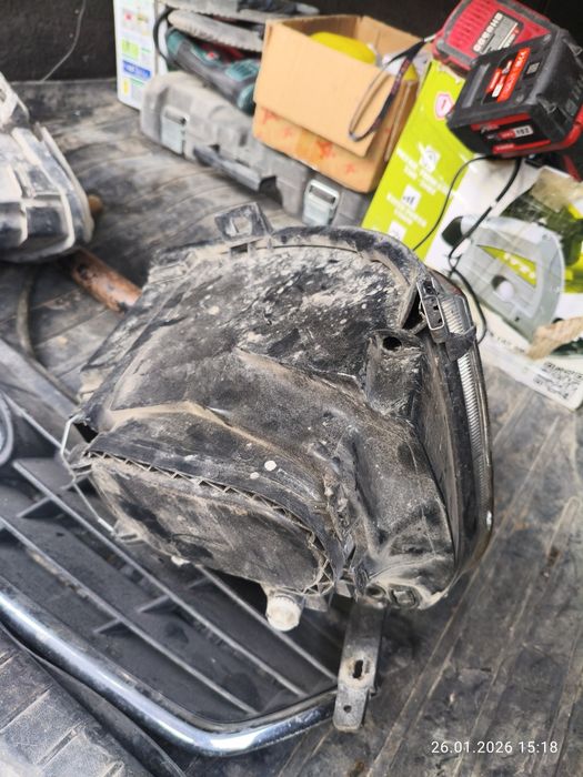 Фара приора  левый правый ,решетка , комплект