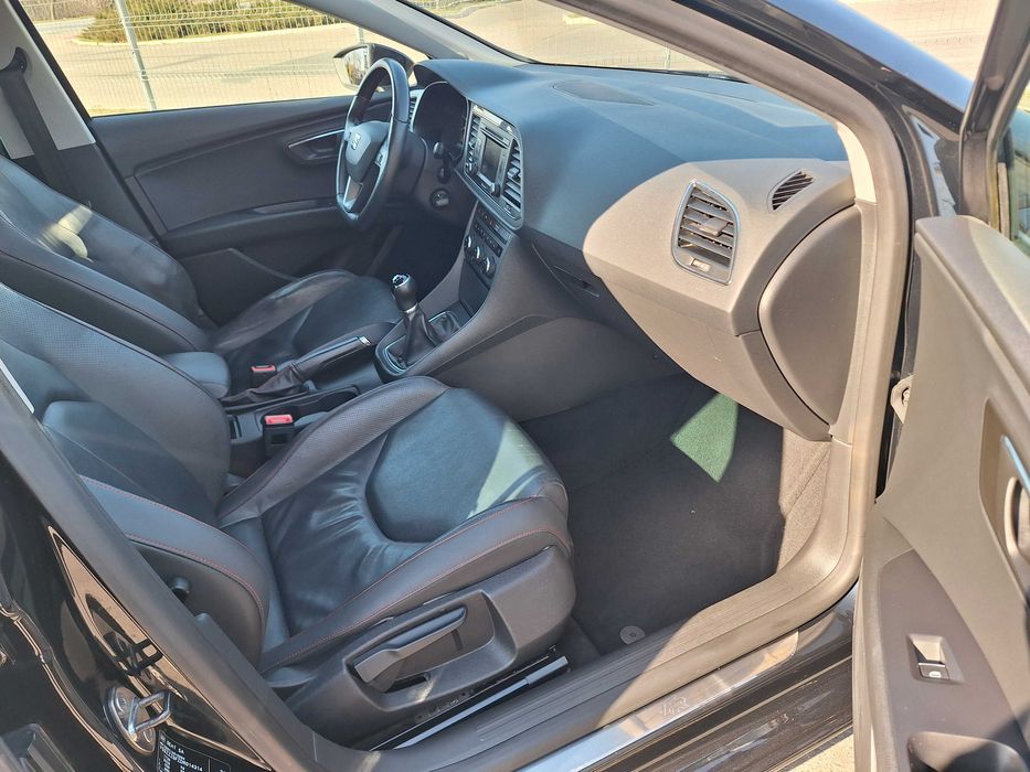 Seat Leon FR 1.4 Benzina, 2013, KM REALI, IMPECABILA, Model Dotat - FR - Adusa pe Roti