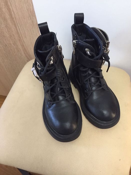 Стильные демисезонные сапожки раз 26