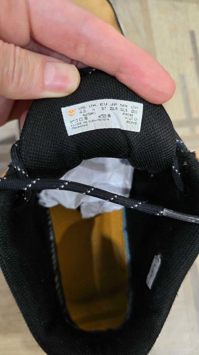 Продам ботинки 37 размер