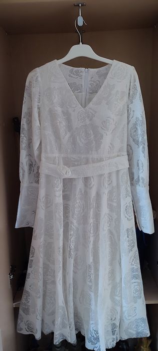 Белое платье продам