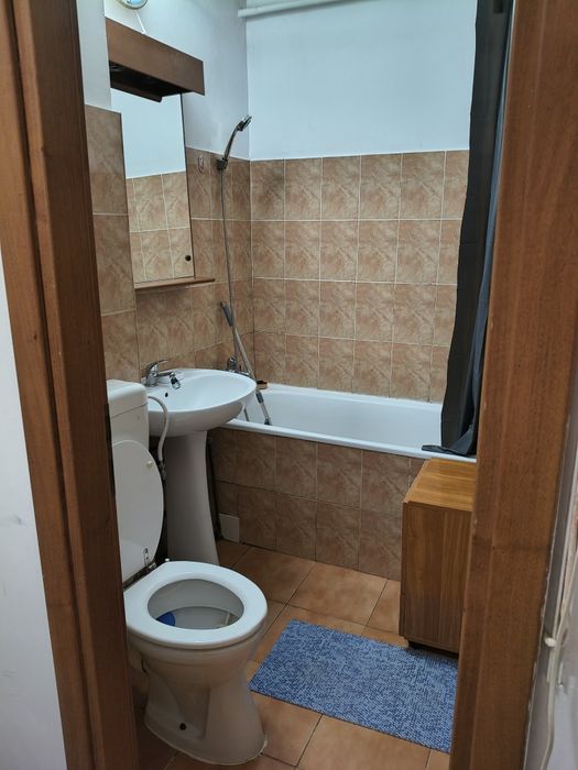 Proprietar închiriez garsonieră Soarelui -Calea București