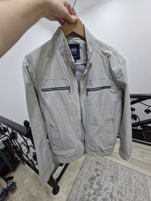 Мужская ветровкв