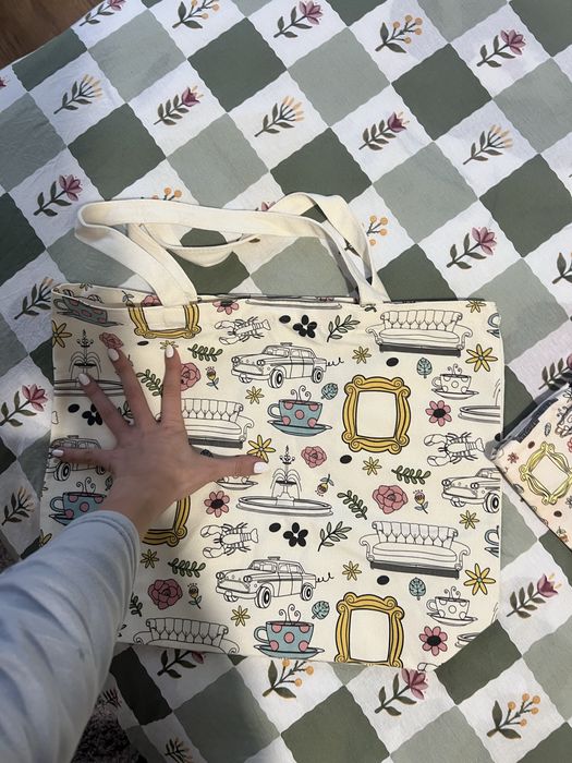 Плътна еко торба и дрешка за книга на Friends