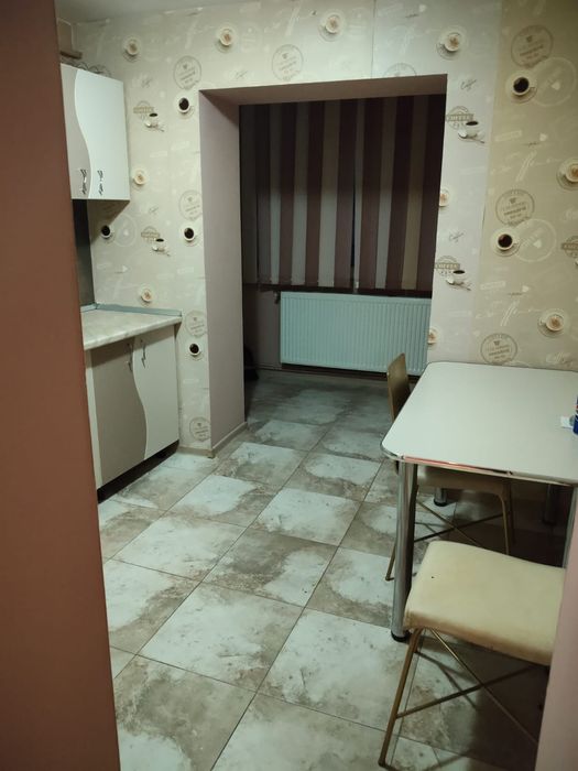 Vând apartament 3 camere