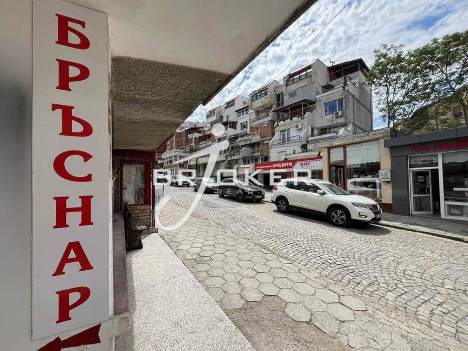 Дава се под наем Магазин в Кърджали, Център - 10 кв.м за 153 € - Снимка #3