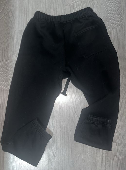 долнище-Essentials ново