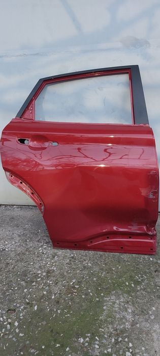 Задна дясна УДАРЕНА врата за Хюндай Кона.