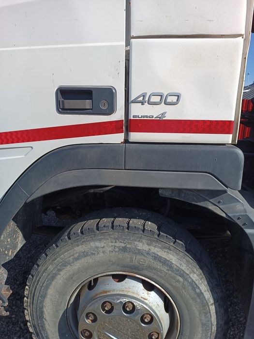 Volvo 8x4 bascula