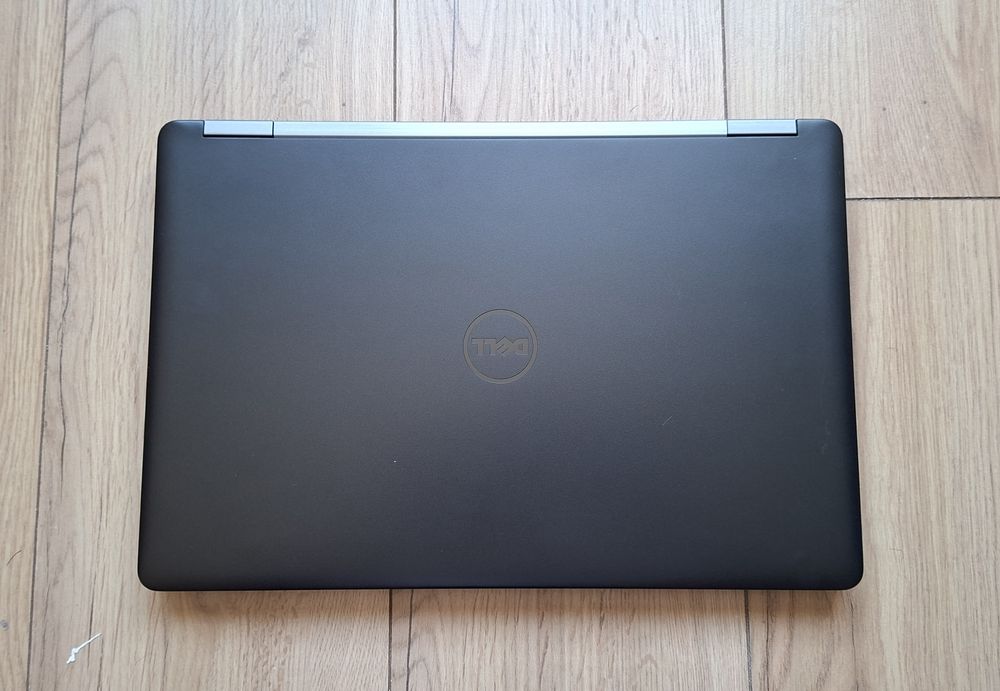 15.6' Touch Dell 5570 i7-6820HQ/32GB/AMD R7 2GB GDDR5/1TB SSD/IPS/Бат.5ч.