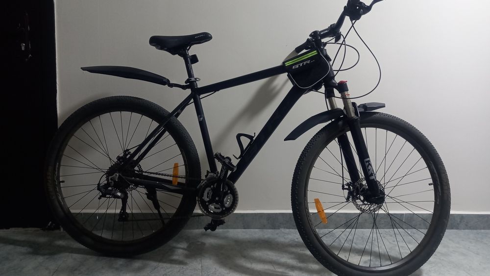 Велосипед спортивный марки GTR