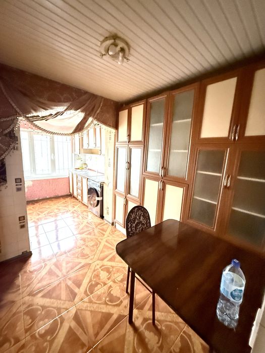 Мархабо.Сдаётся 3х комнатная квартира.14-Школа