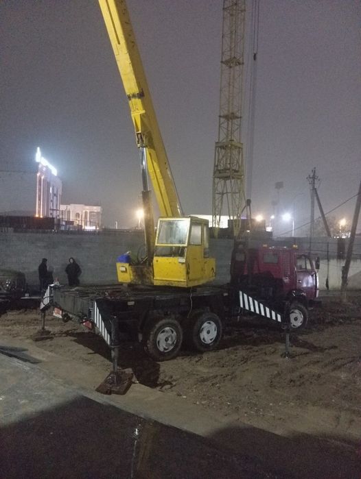 Avtokran. kamaz 16 t